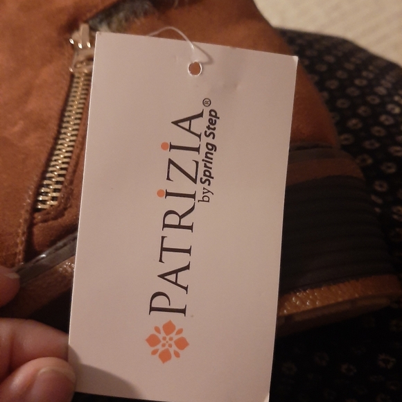 Patricia Springstep Boots - Picture 4 of 5